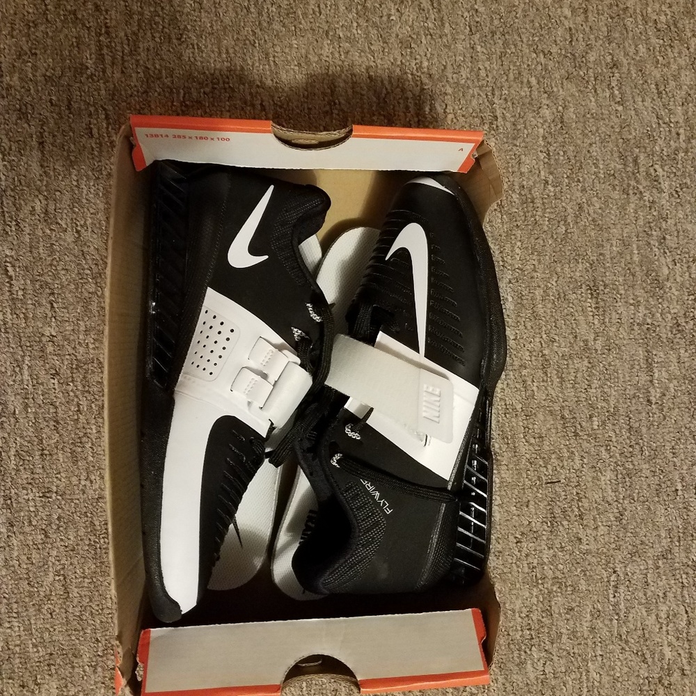 ⭐NIB Women's Romeleos 3⭐